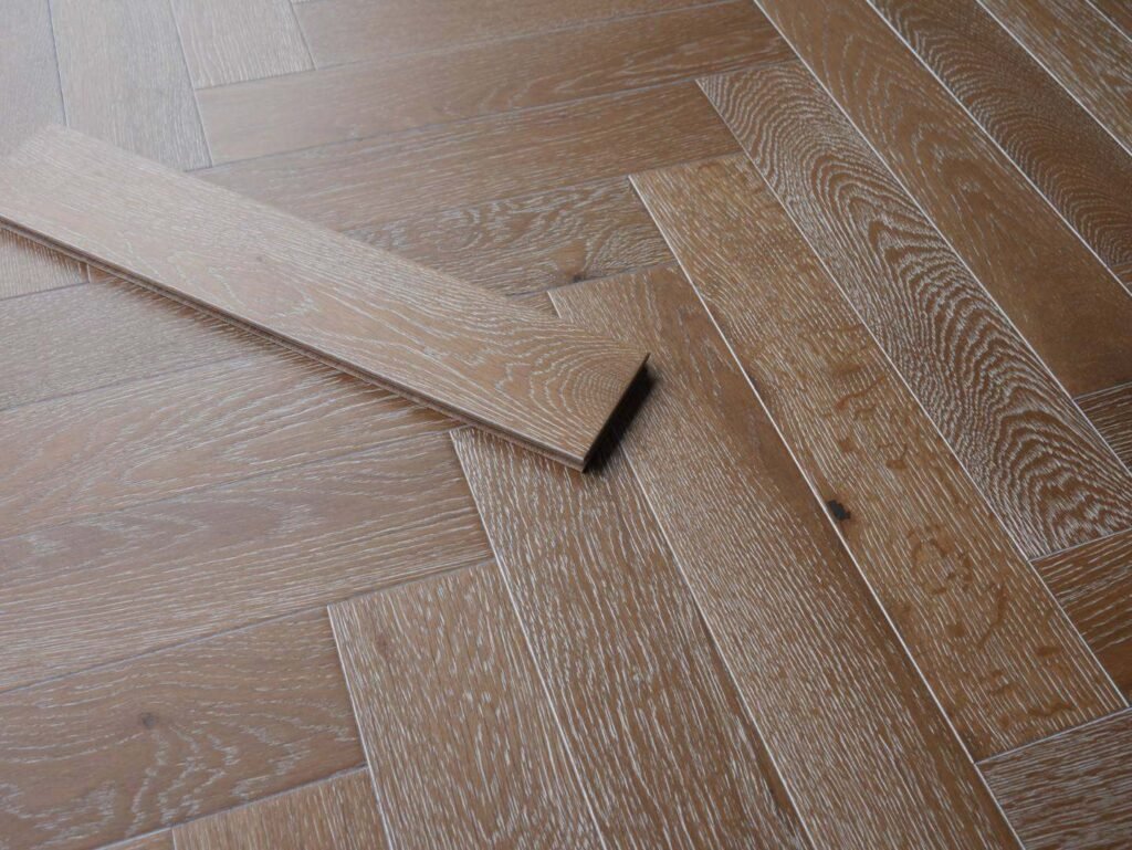 Parquet Chêne Modern Line — Brossé Fumé 90×450