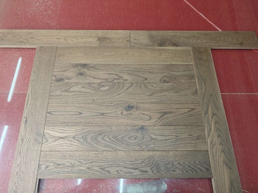Parquet Chêne Modern Line — Brossé Fumé 90×600