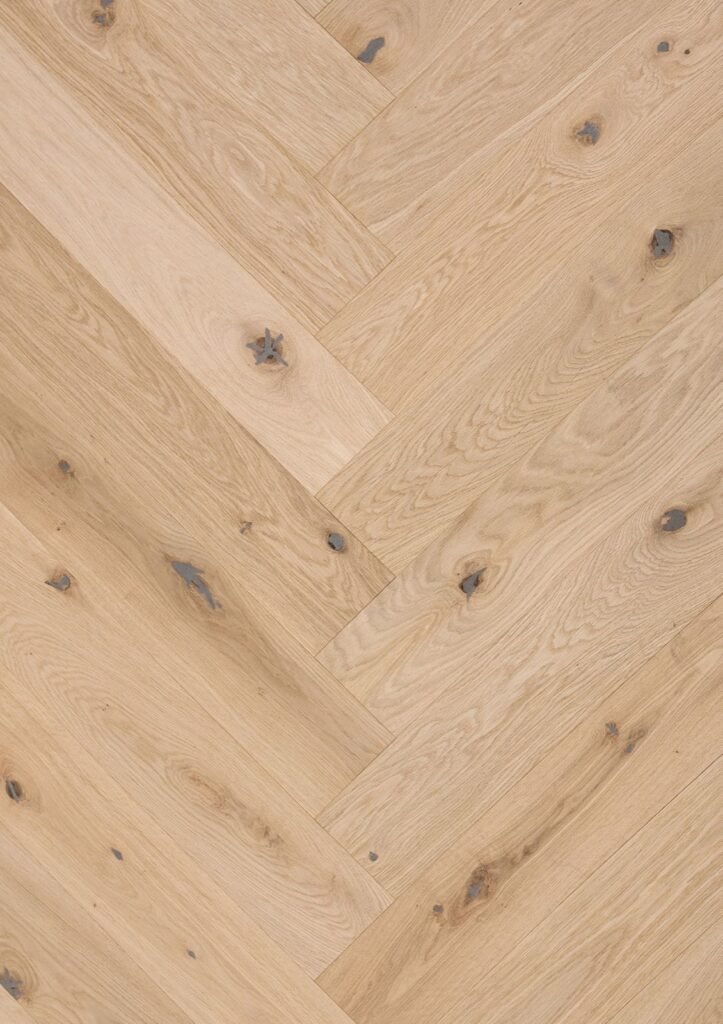 Parquet Chêne Signature — Rustique Bâton Rompu Verni Brossé 100×600