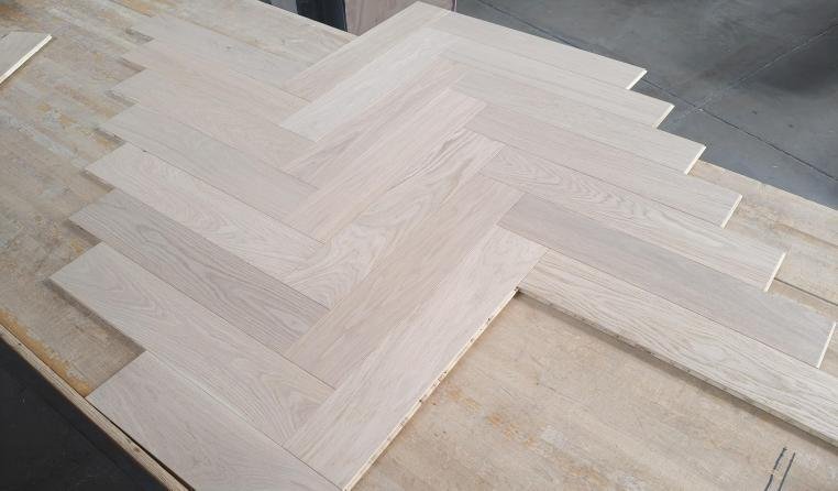 Eiken Parket Visgraat Natur — Garonne 14x120x600