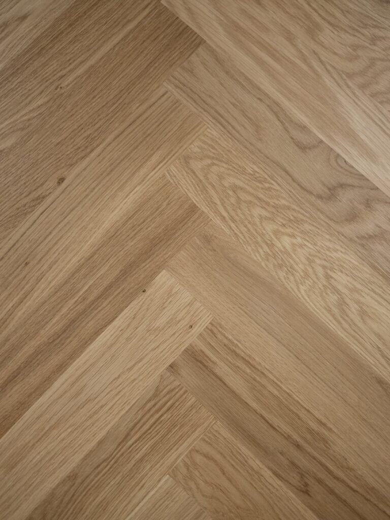Parquet Chêne Bâton rompu Natur — Verni invisible effet bois brut 11×70×490