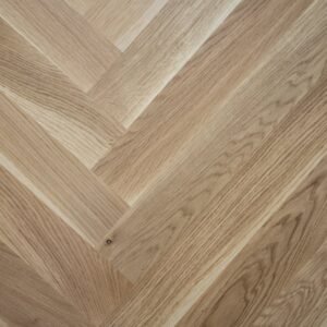 Parquet Chêne Bâton rompu Rustique — Verni brossé biseaux 10×70×490