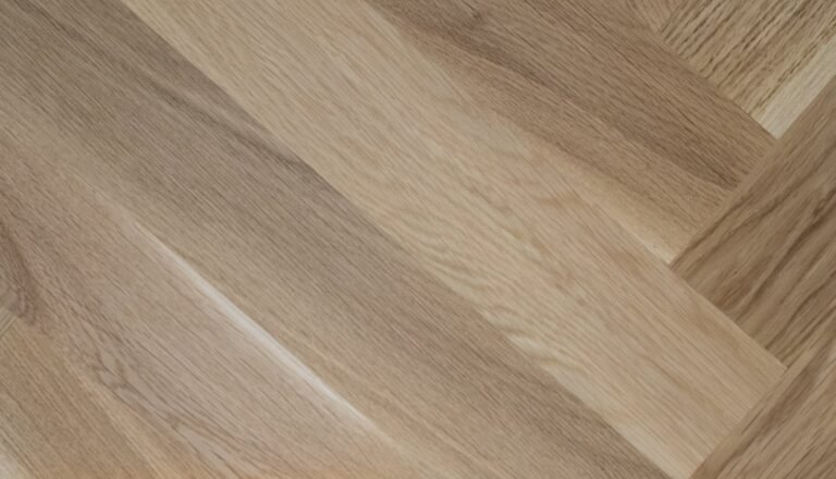Parquet Rovere Spina di pesce Rustico — Verniciato ultra-mat 13×70×490