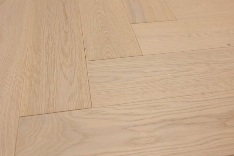 Parquet Roble Nature New White — Espiga 145×725