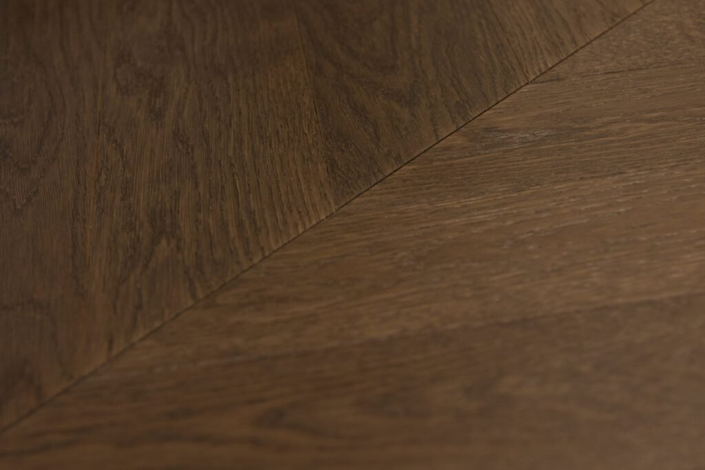 Parquet Chêne Select Brown — Chevron 120×600