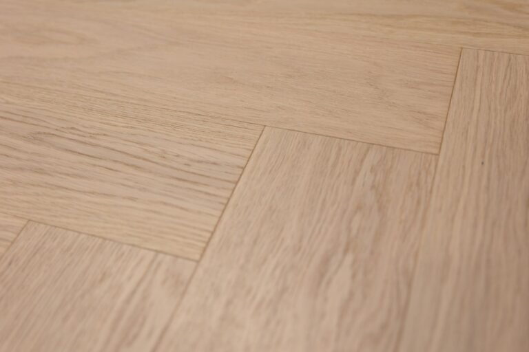 Eichenparkett Select Raw Wood — Fischgrät 100×600