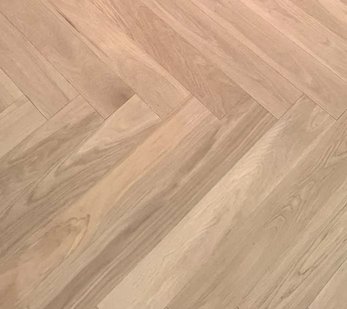 Parquet chêne bâton rompu — Peu noueux verni invisible 90x600