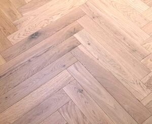 Parquet roble bâton rompu — Mix rustique verni invisible 90x600
